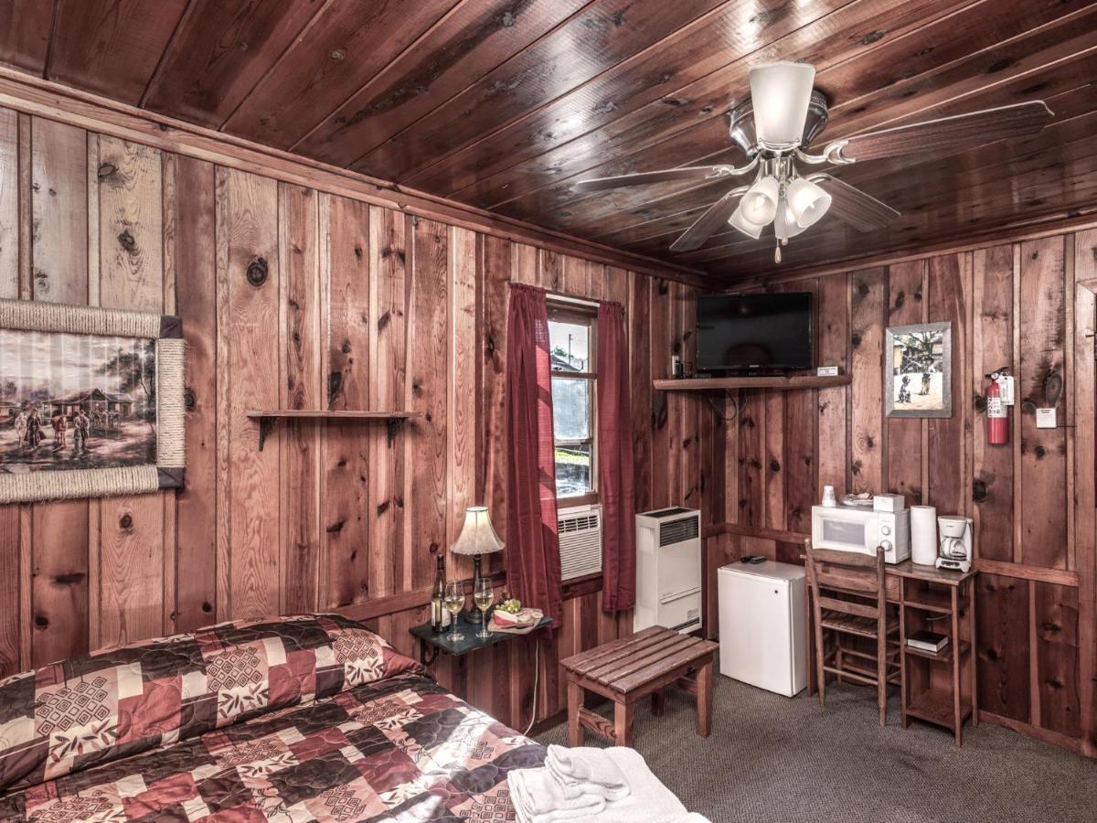 Apache Village 3, Queen Bed, Midtown, Sleeps 2 Руидозо Экстерьер фото