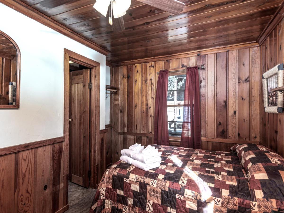 Apache Village 3, Queen Bed, Midtown, Sleeps 2 Руидозо Экстерьер фото